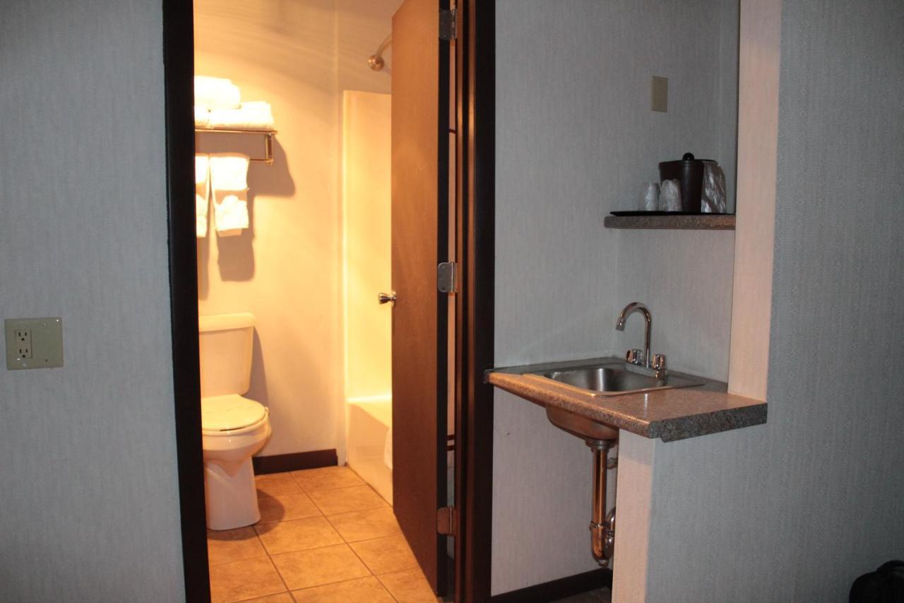 Shiretown Inn & Suites Houlton Екстериор снимка
